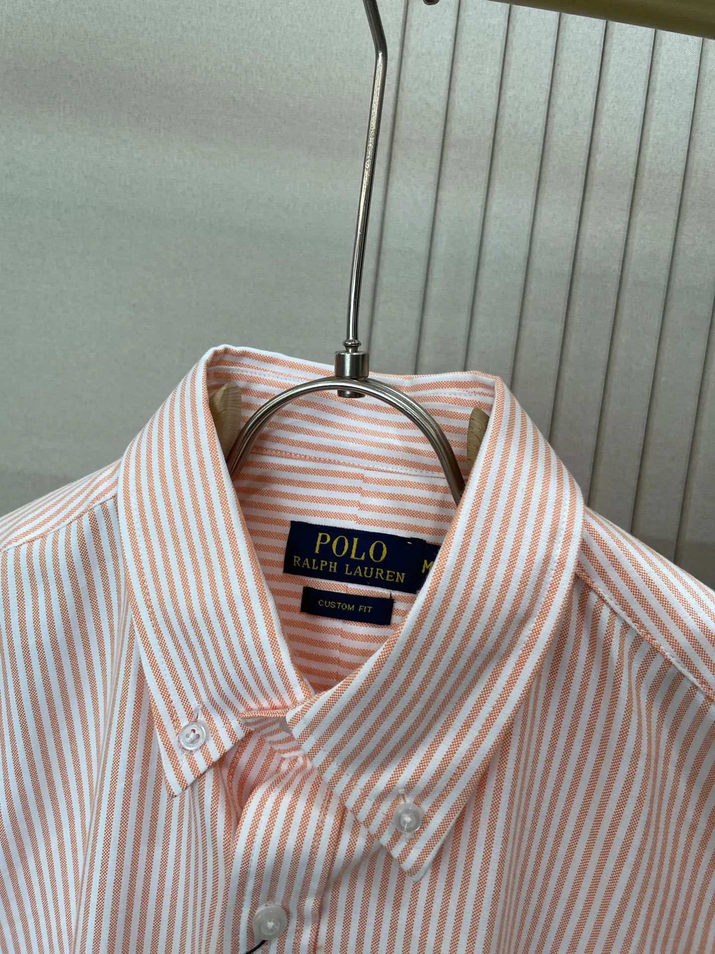 P220 🌸🌸🌸 POLO Ralph Lauren [High Quality] Classic shirt! The classic casual shirt made of pure cotton Oxford cloth has a unique design. It has a simple, clean and classic silhouette design. It is a versatile style that can be switched at will. The fabric feels soft and delicate, highly breathable, and is close to the skin and comfortable to wear. It can be worn alone as an inner layer. Its versatile performance is beyond your imagination! The upper body of the ready-to-wear is simple and classic yet elegant! Size:M-XXL